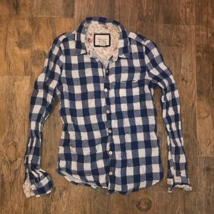 Blue plaid button up shirt
